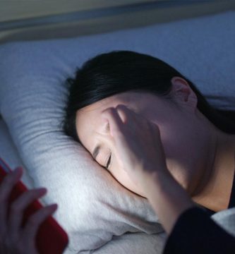 Cómo-cuidar-los-ojos-cuando-usas-tu-smartphone