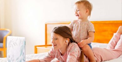 El-desarrollo-de-los-niños-influido-por-el-uso-de-pantallas